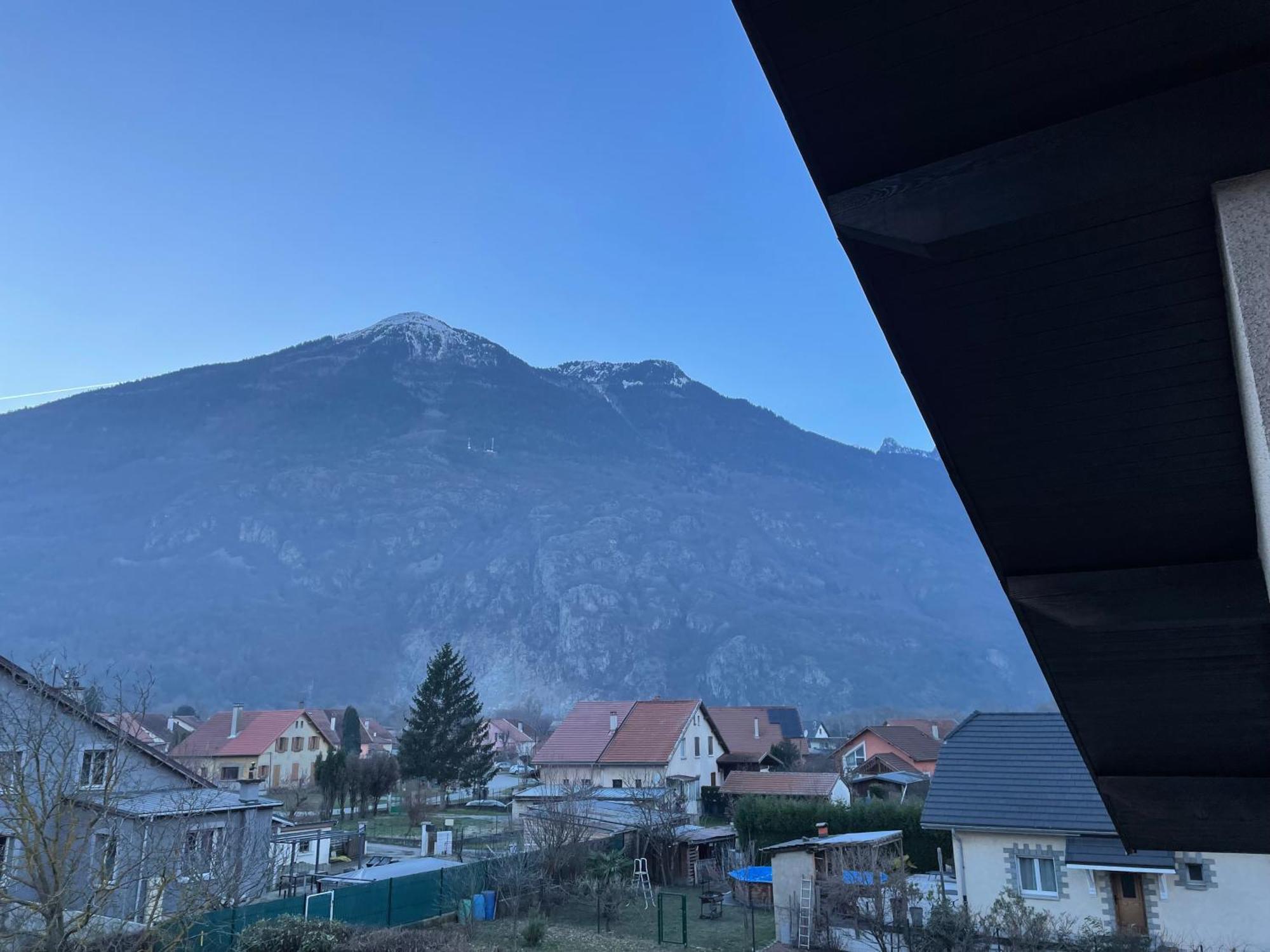 Au Pied De La Vallee Saint-Etienne-de-Cuines Экстерьер фото